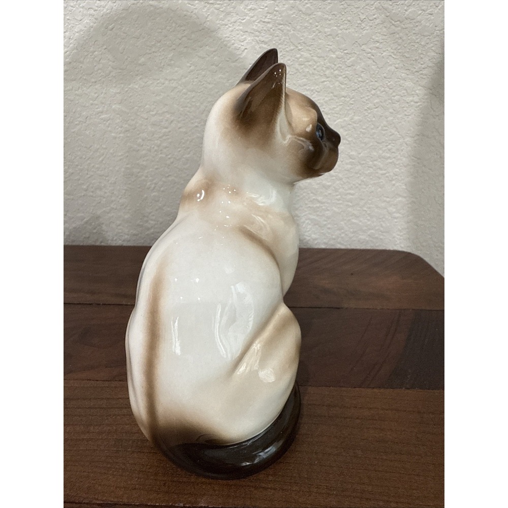 Enesco Cat Figurine with Blue Eyes Siamese Kitten - Picture 8 of 13